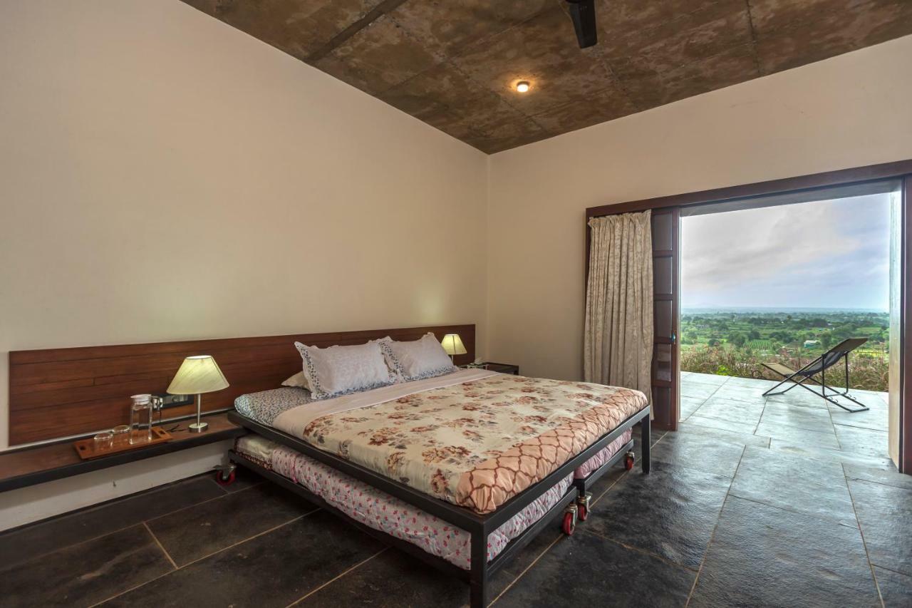 Saffronstays Zen, Igatpuri - Lake-View Villa With Indoor And Outdoor Games Εξωτερικό φωτογραφία